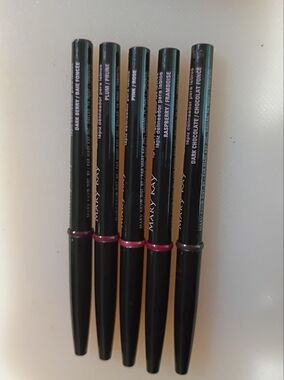 5 Mary Kay Lip Liner Pencil Set.